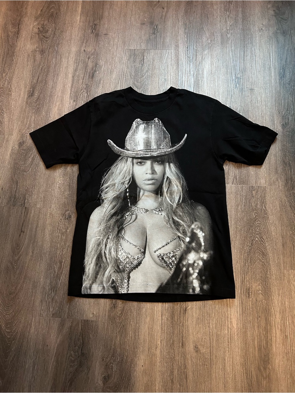 BEYONCE Renaissance World Tour 2023 Cowboy Hat Disco Ball T-Shirt Size Medium
